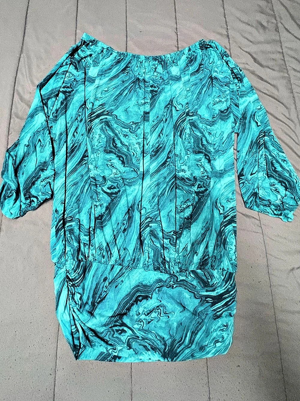 Michael Kors Abstract Short Sleeve Blouse in Blue M/L Like New